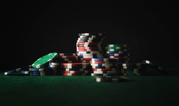 kenzototo link mobile app interface showing sportsbook and live-dealer options